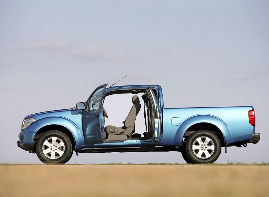  Nissan Navara King Cab 2005 года  (фото 5 из 7)